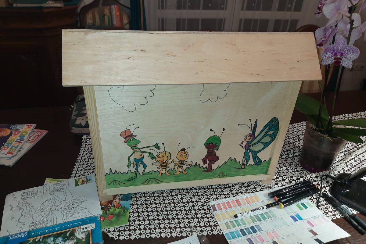 Wspólnie z dziećmi malowaliśmy na uliku podglądowym